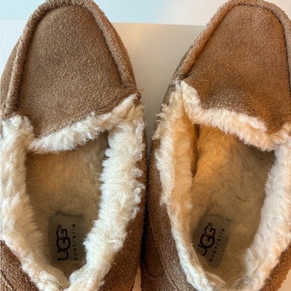 UGG Ascot Men's Suede Moccasin Slippers - Tan size 6 - Picture 6 of 8